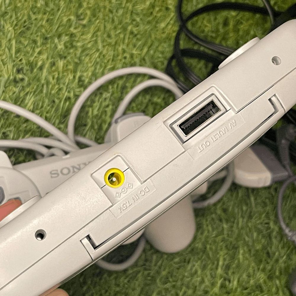 Sony PS One Playstation 1 - with controller and cables - Super Great - Picture 6 of 8